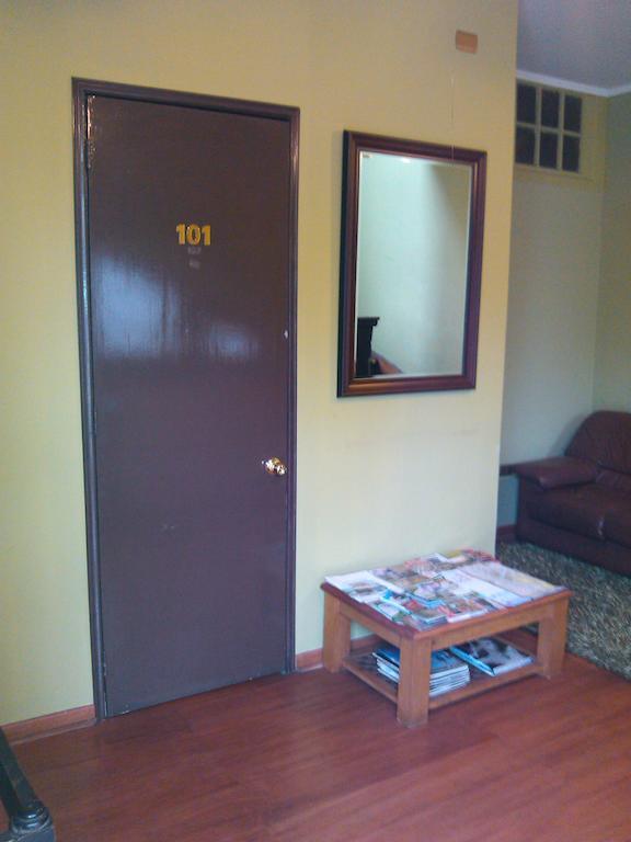 Hostal Barrio Italia Сантьяго Экстерьер фото