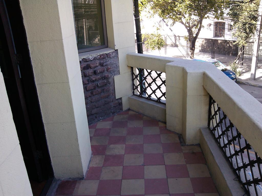 Hostal Barrio Italia Сантьяго Номер фото